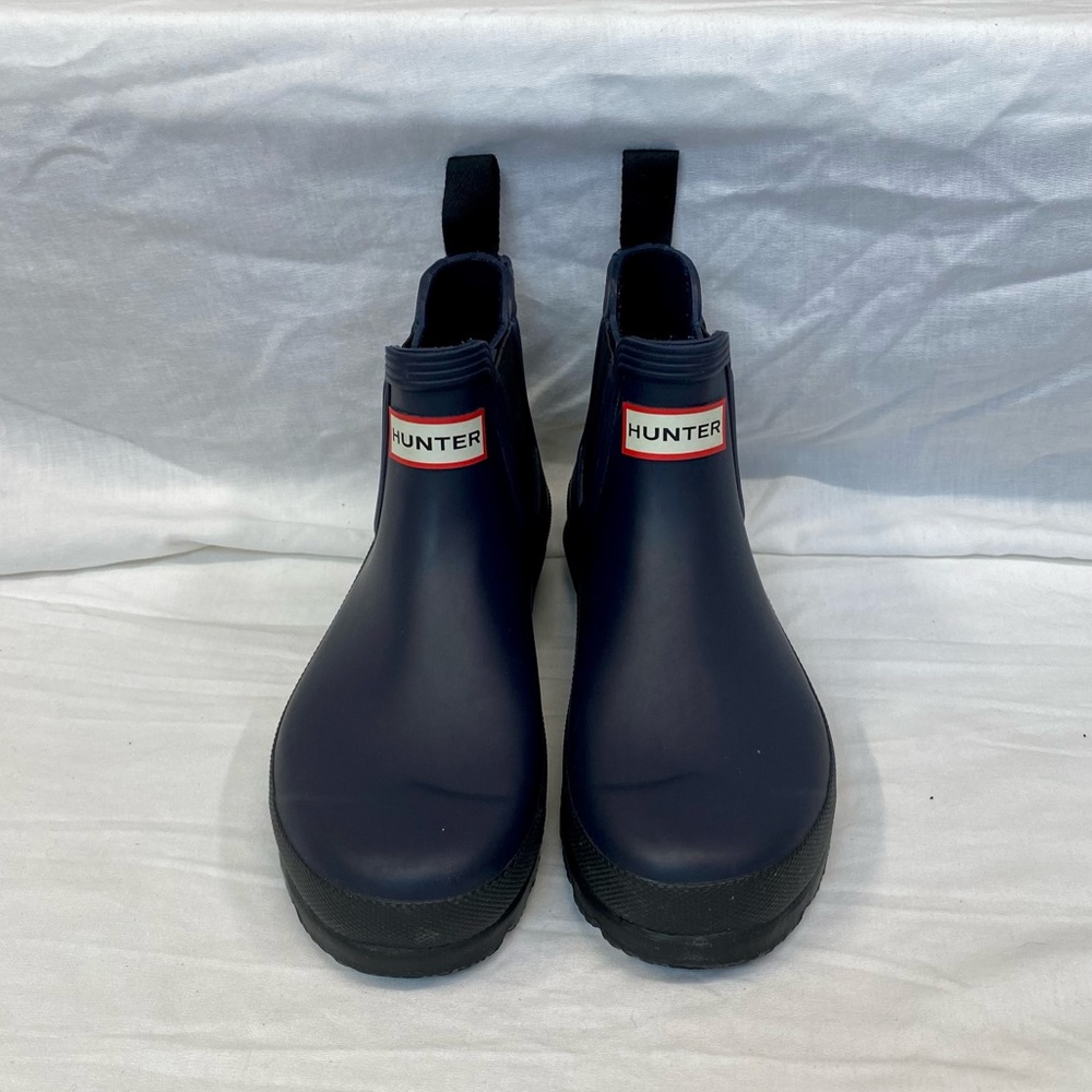 Hunter ankle rain boots. Size 6. EUC. Eco friendly vegan rubber.